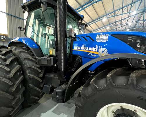 New Holland T7.215/4cd. -