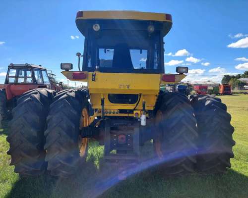 Tractor Pauny 250 Doble Traccion. Rodado Dual, 14000hs