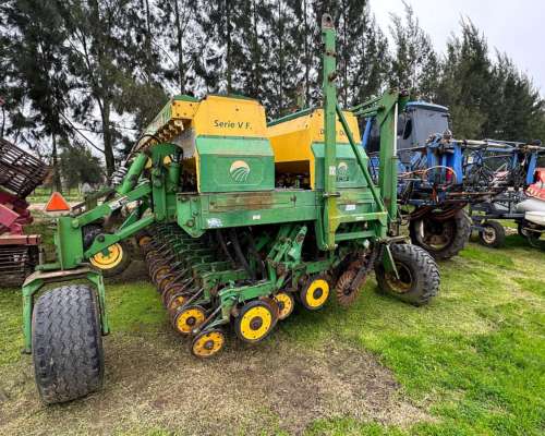 Sembradora Erca 25 a 17.5 Serie V.F