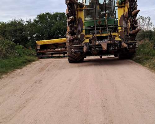Vendo Picadora John DEERE7350