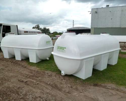 Tanques 8000 Litros Prfv. Plasticos Laspiur SRL.