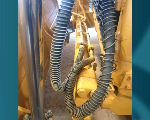 Topador Caterpillar D8R (id613)