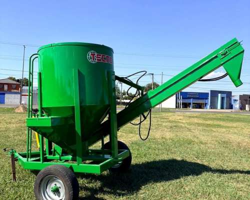 Inoculador Tecnocar Semi Nuevo de 1.800 Kg Hidraulico