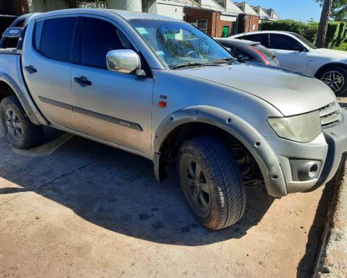 Mitsubishi L200 4X4 Full
