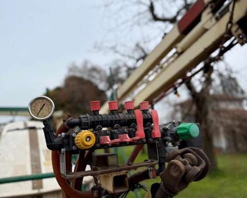 Pulverizador Pampero Tetra Full 3000 de 3000 Lts de 21 Mts