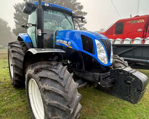 Usado - New Holland - T7-205 - 2021 - 4wd - Piloto
