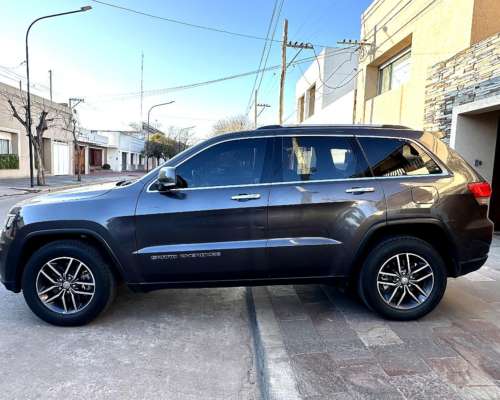 Jeep Grand Cherokee 3.6 Limited 286hp Techo + Llantas 18