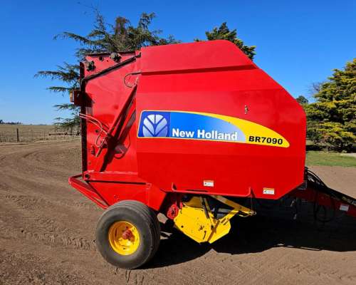 Enrolladora New Holland BR 7090 Americana, año 2011