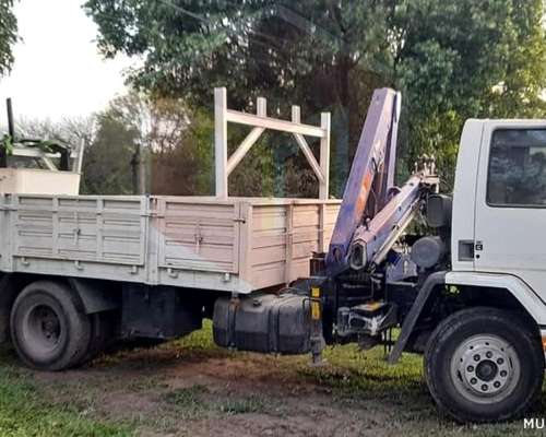 Ford Cargo 1317e Modelo 2010 con Hidro Grúa