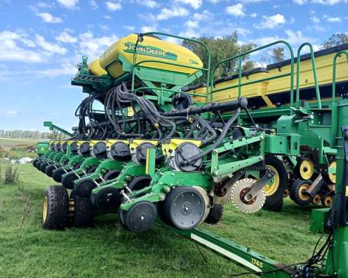 Sembradora John Deere 1745 de 18 a 52 y 24 a 38 cm