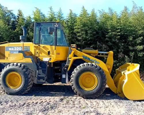 Cargador Komatsu WA320 - 2013