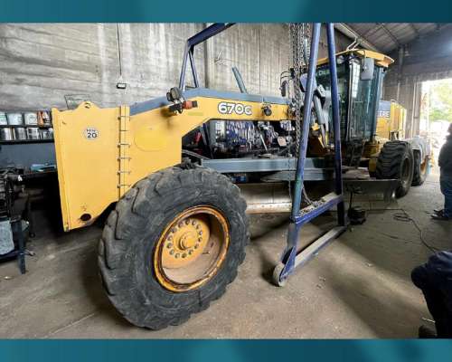 Motoniveladora John Deere 670g (id721)