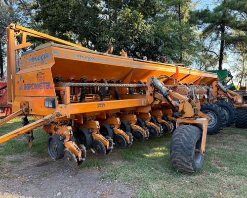 Agrometal TX Mega 16/52 muy Buen Estado