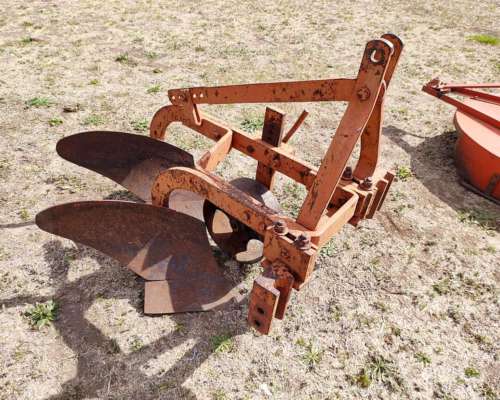 Arado de Dos Rejas con Levante de 3 Puntos