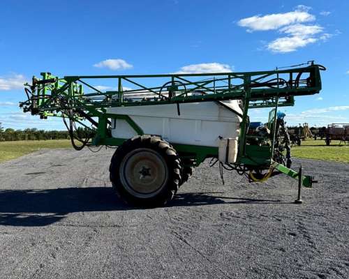 Pulverizador Metalfor para 3000 Lts