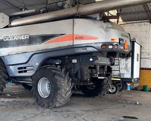 Cosechadora Axial 35 Pies Challenger 680 MF 9895