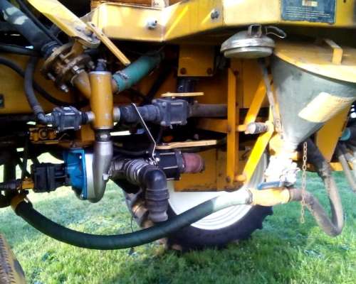 Pulverizadora Terrestre Autopropulsada- AG Chem RO Gator 854