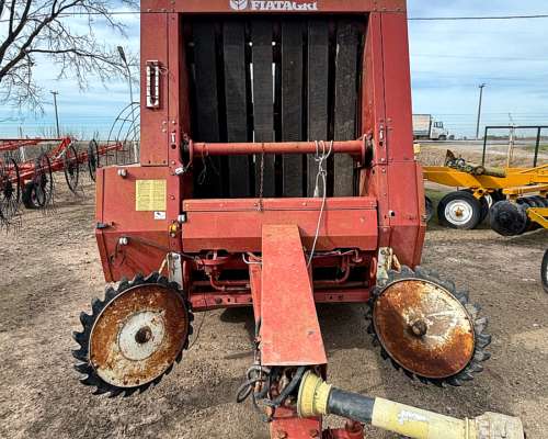 Enrrolladora Hesston 5540 en muy Buen Estado