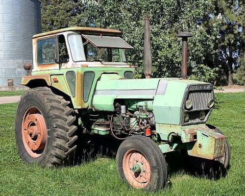 Tractor Deutz 100 .