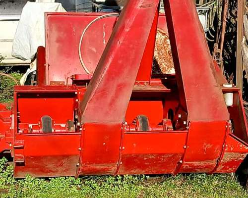 Picadora de Forraje 2 Surcos Mainero 4710