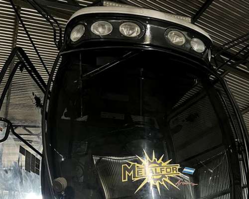 Pulverizadora Metalfor 3200 SE 2013 - 36m Piloto 6.800 Hs