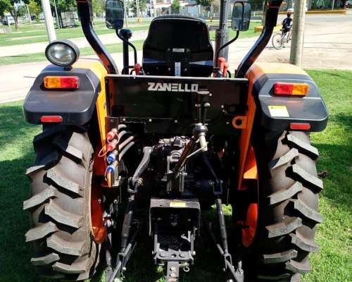 Tractor Zanello 4060 con Techo para SOL 4X4