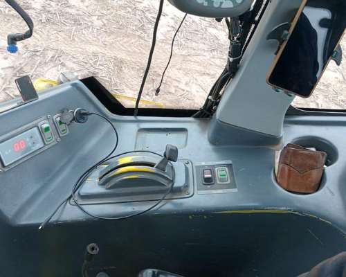 Tractor Pauny Bravo 580 año 2017 260 HP muy Bueno
