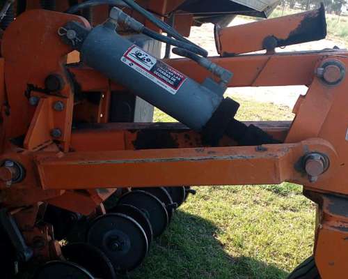 Agrometal MXY II. 33 a 31, Doble Fertilización, Monitor