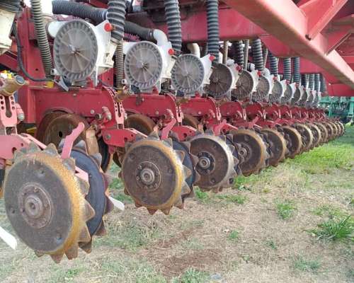 Sembradora Bertini 32.000 de 33 a 21