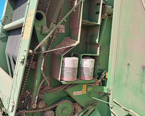 Rotoenfardadora John Deere 568 año 2011.