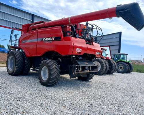 Case IH Axial Flow 8230 - año 2017