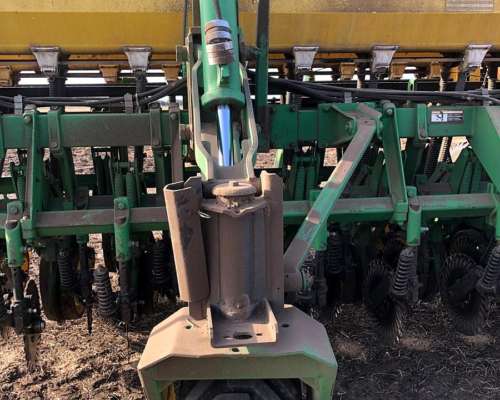 Sembradora Erca Serie VF 33 Lineas a 21 CM. con Monitor