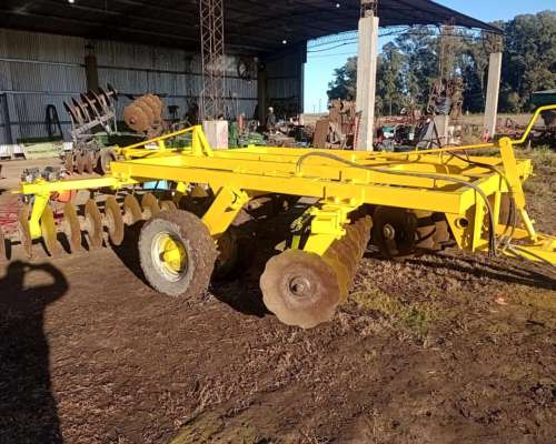 Rastra Agrometal de 40 Discos en muy Buen Estado