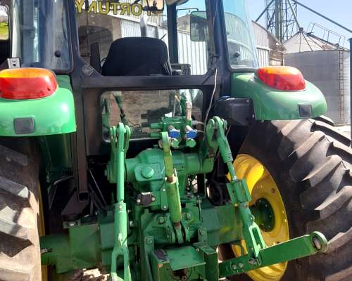 Tractor John Deere 6100d