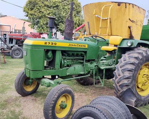 Tractor John Deere 2730 en muy Buen Estado