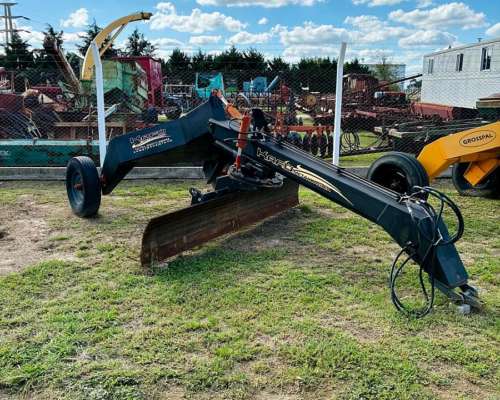 Niveladora de Arrastre Kafu de 3 Metros.