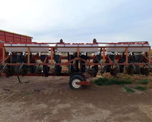 Sembradora Autotrailer Metar de 10 a 70
