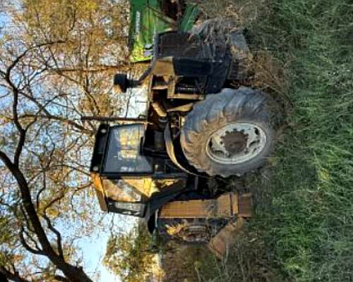 Tractores Doble Traccion Valtra 1380 Usado