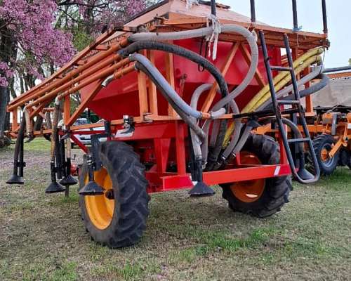 Fertilizadora, Encaladora, Sembradora Pasturas Altina