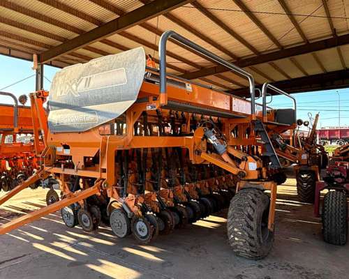 Agrometal MXY 37 a 17,5 , Monitor Plantium año 2013.