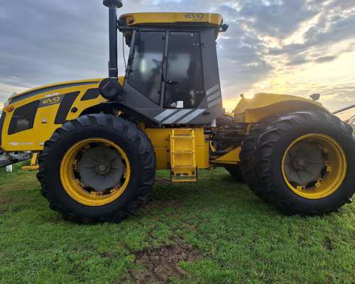 Tractor Pauny 540 con Piloto