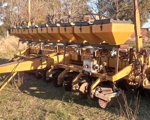 Sembradora Agrometal TX Grano Grueso con Acoplado