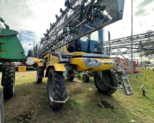 Pulverizador Pla MAP II 3250, año 2015, 10.000 Hs Motor,