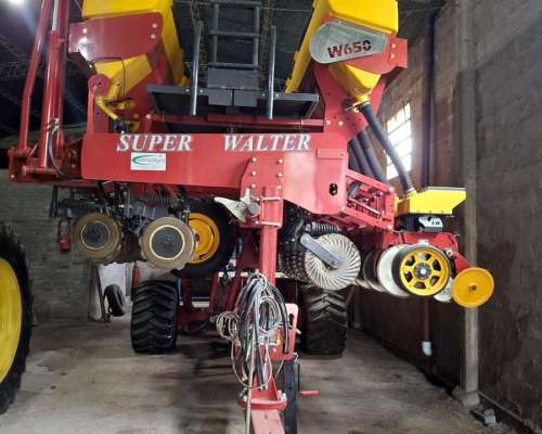 Sembradora Autotrailer Super Walter 2024 180hs