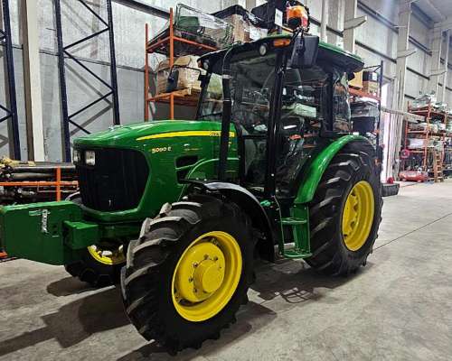 Tractor John Deere 5090e. 0 KM.