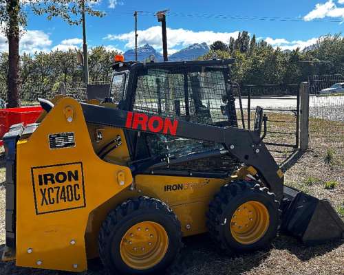 Minicargadora Iron Xc740c Nueva