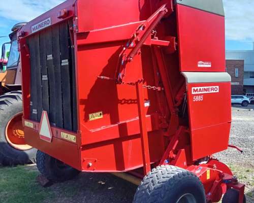 Rotoenfardadora Mainero 5885 .