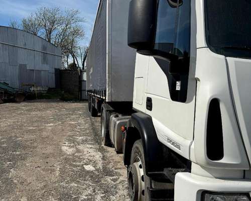 Iveco 170e28t con Caja Sider Engomada