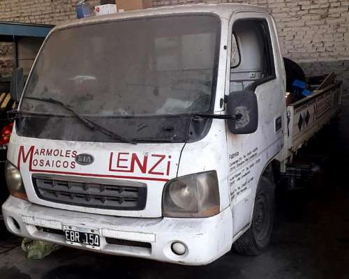 Kia K2700 año 2005 con Duale