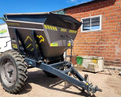 Fertilizadora Bernardin Quasar 3700